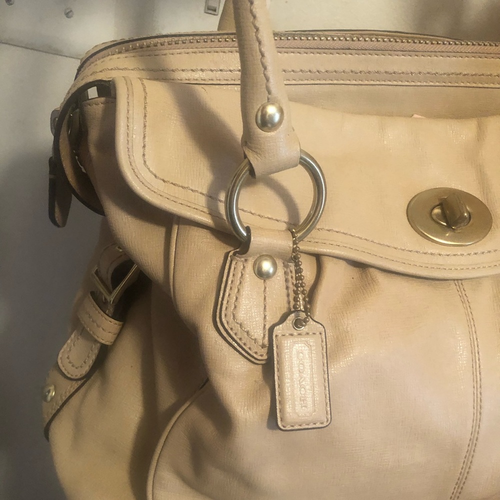 Super  roomy coach bag handbag purse